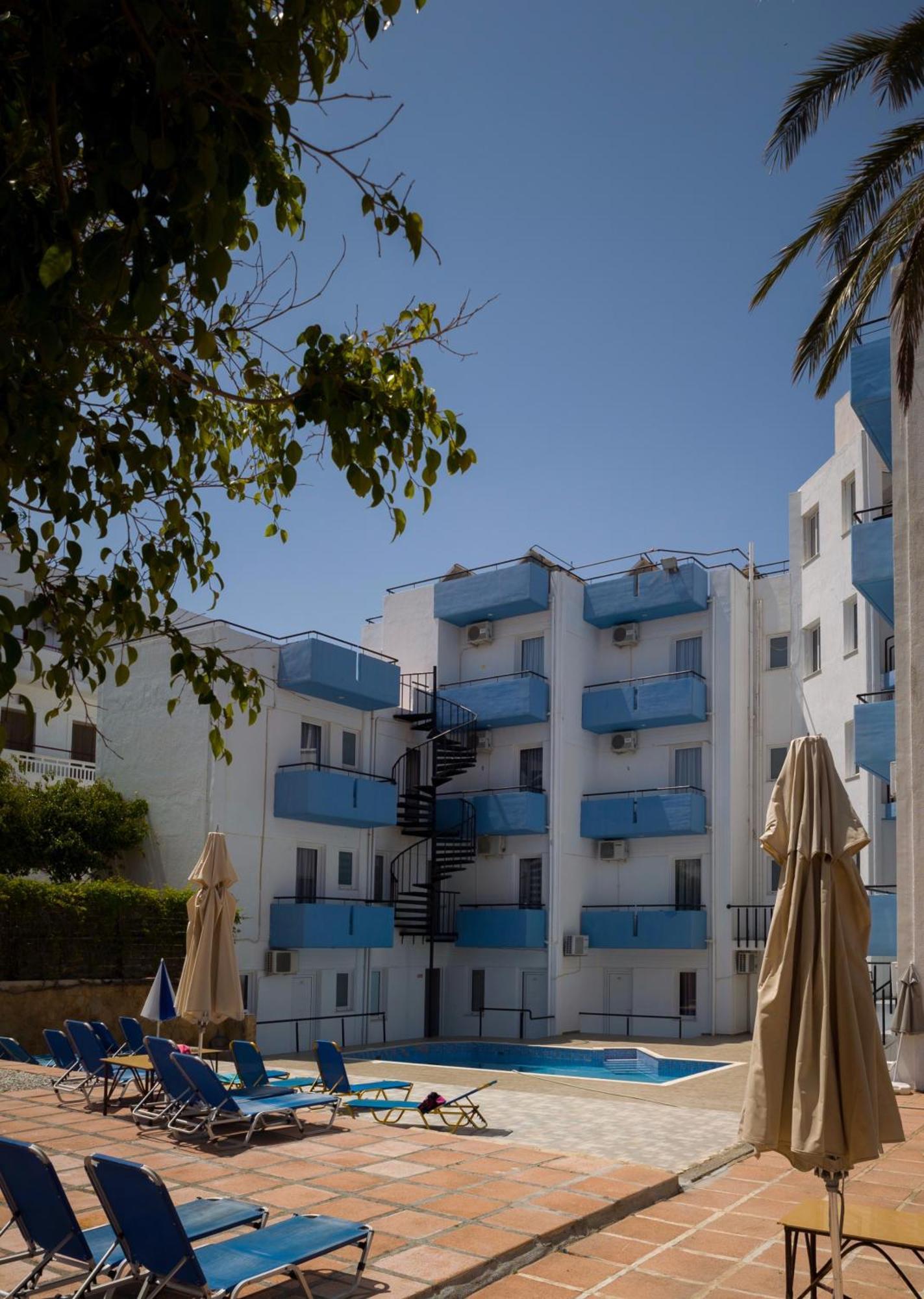 Simple Hotel Hersonissos Blue エクステリア 写真