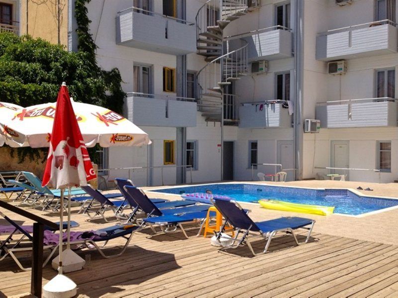 Simple Hotel Hersonissos Blue エクステリア 写真